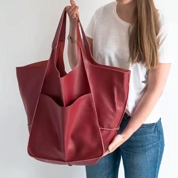 Luxe Vegan Leather Minimalist Oversized Tote Bag - Picture 7 of 9
